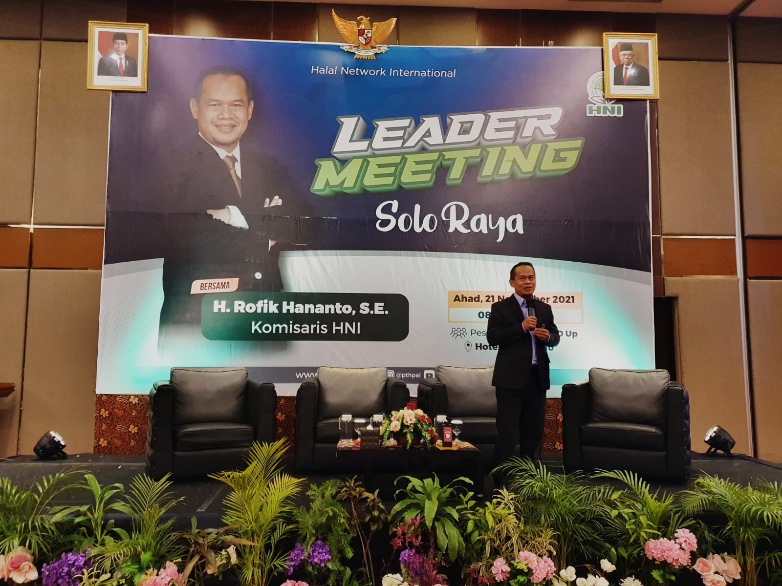 LEADER MEETING SOLO